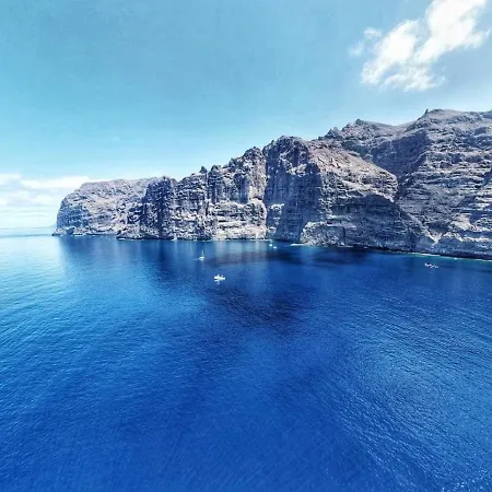 Costa Isora Frontline & Pool By Paramount Holidays