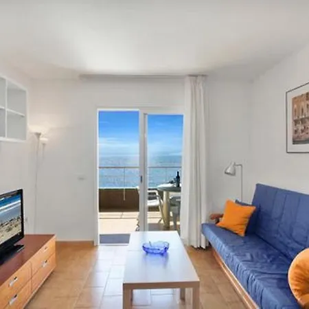 Costa Isora Frontline & Pool By Paramount Holidays