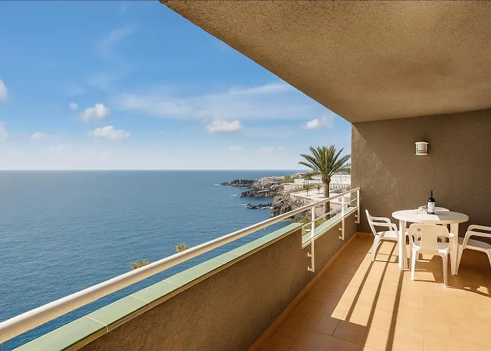 Costa Isora Frontline & Pool By Paramount Holidays * Puerto de Santiago (Tenerife)